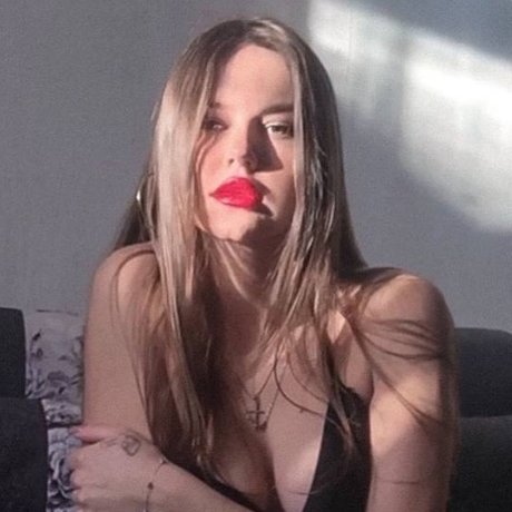 SUBINA NATASHA sexe star archive