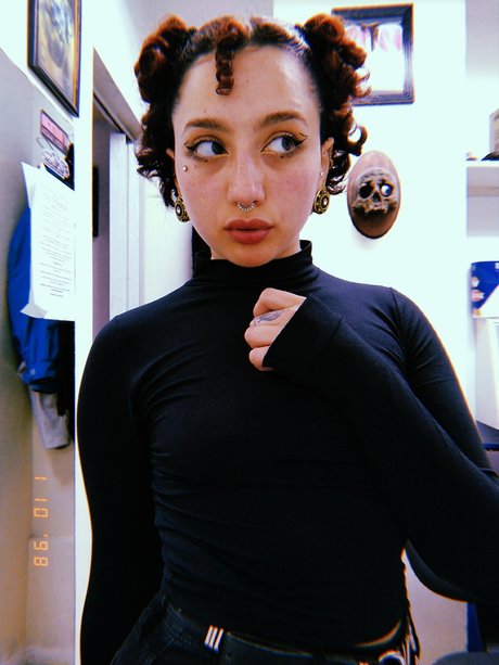 Nalgotik modèle xxx galerie