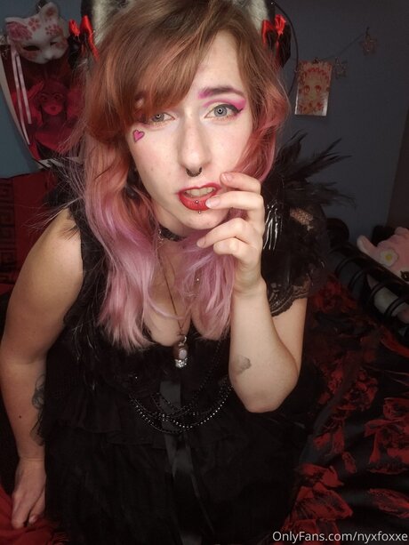 Nyx Foxxe sexe de star du porno des photos