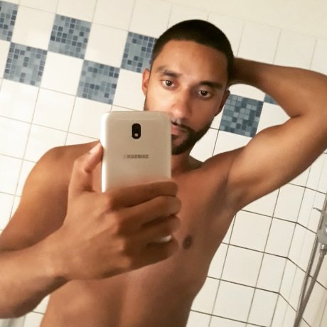 _KhakiPi_ modèle artistique collection