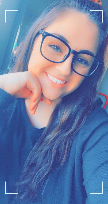 courtney cares actrice sexy images