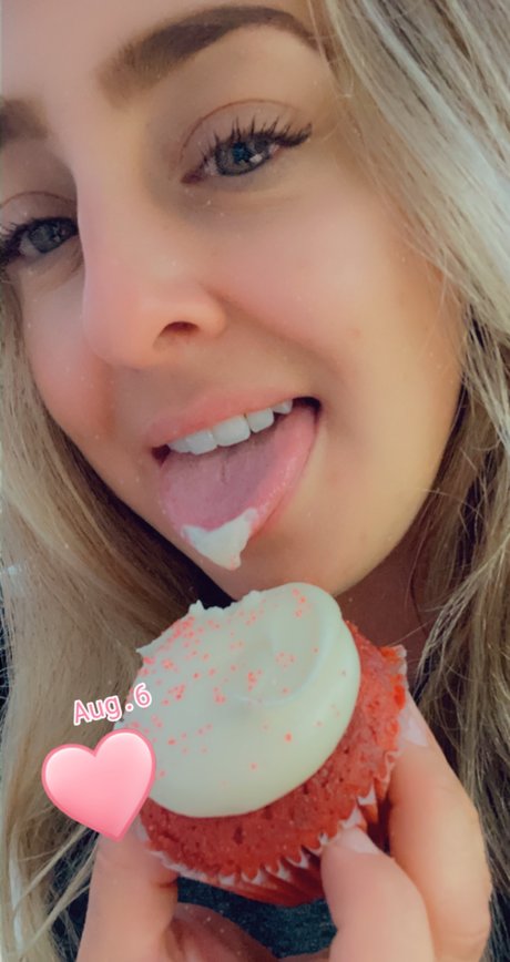 Saundra Sativa xxx étoile photos