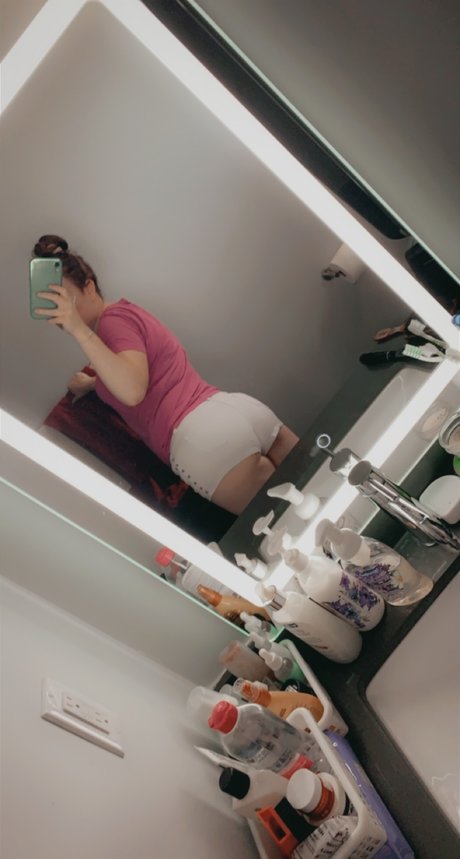 Ms Beauty nus star du porno image