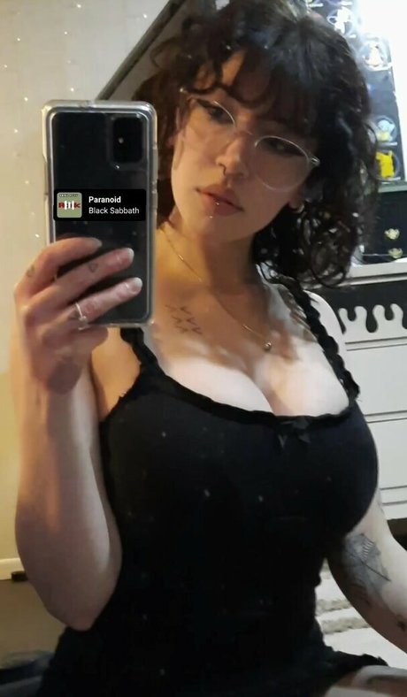 Floda ASMR star du porno sympa image