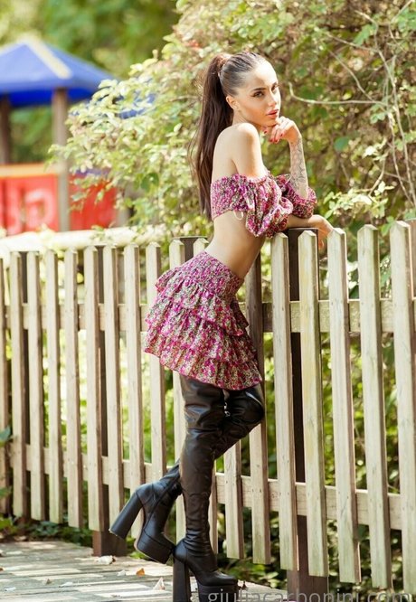 giulieeet sexe star photo