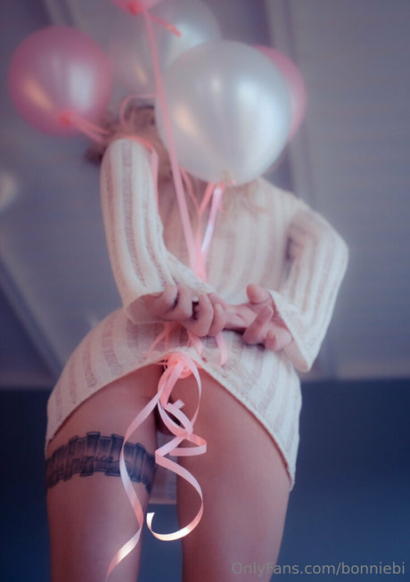 Bonniebi star du porno sexy photos