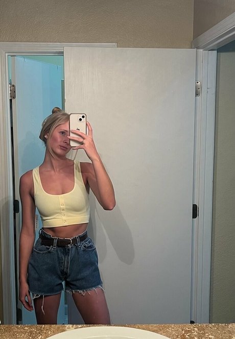 vieille milf onlyfans xxx haute qualité des photos