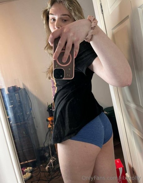 lilxwolfy modèle nu images