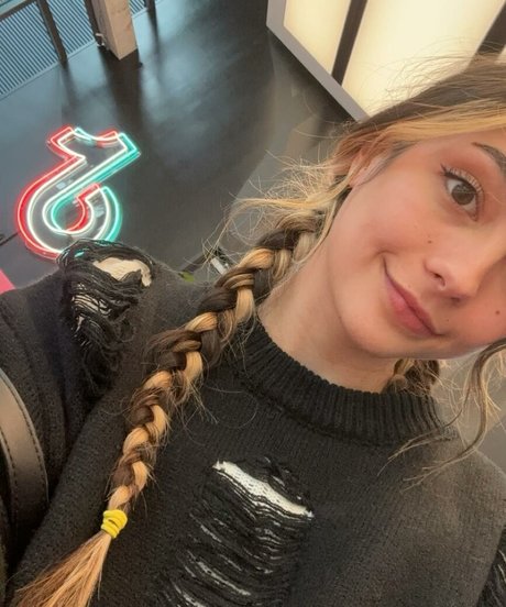 chelseayea actrice libre archive