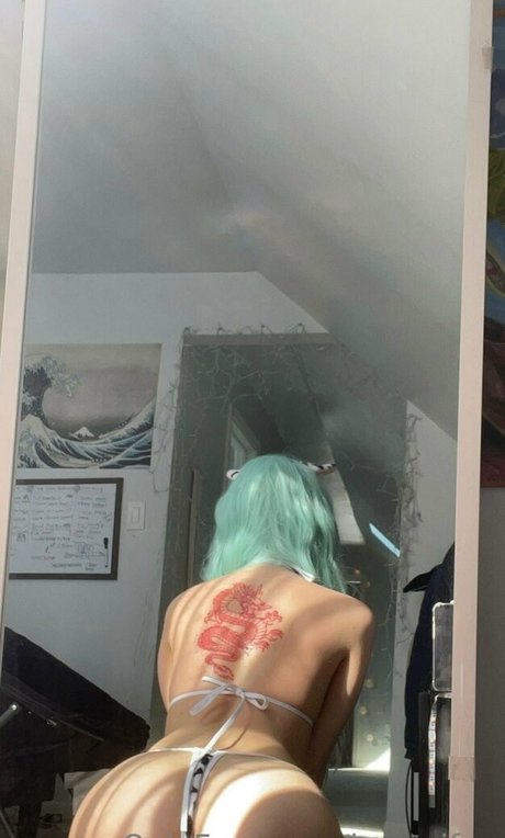 cmltd01 étoile chaude des photos