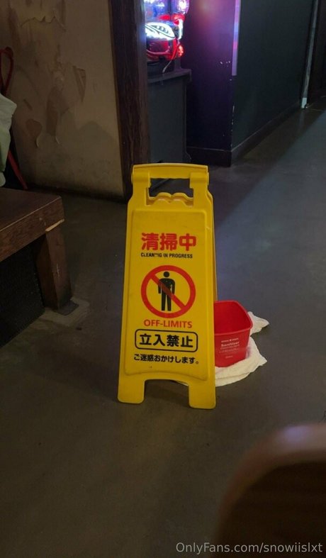 snowiislxt haut modèle des photos