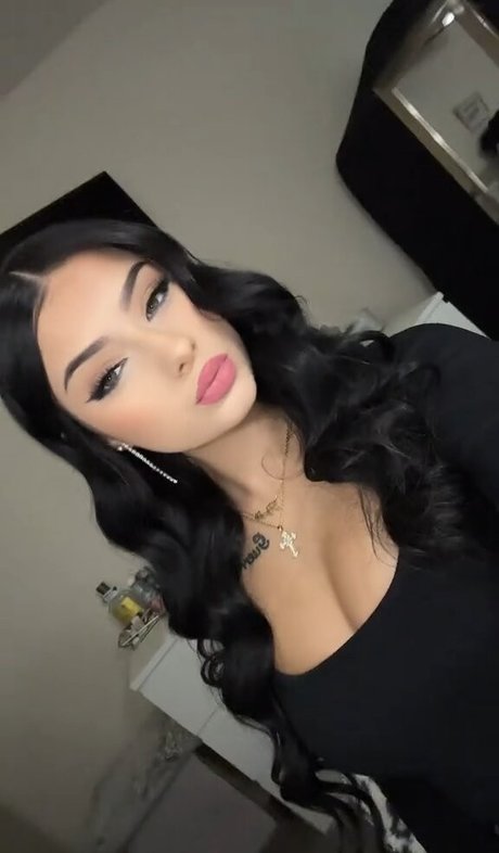 Leslie Emma étoile sexy images