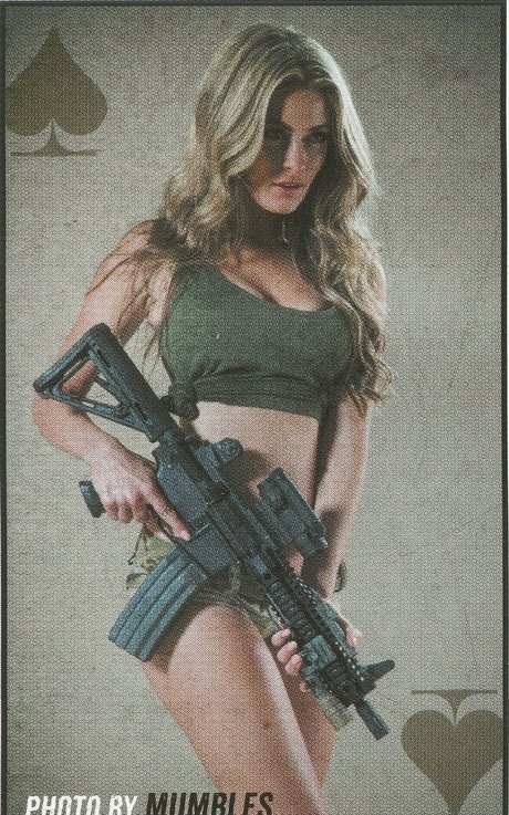 Charlotte Mckenna étoile nue galeries