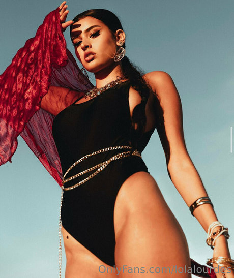 lolalourdes actrice libre des photos