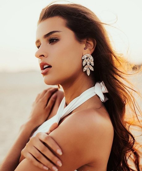 lolalourdes star du porno belle image