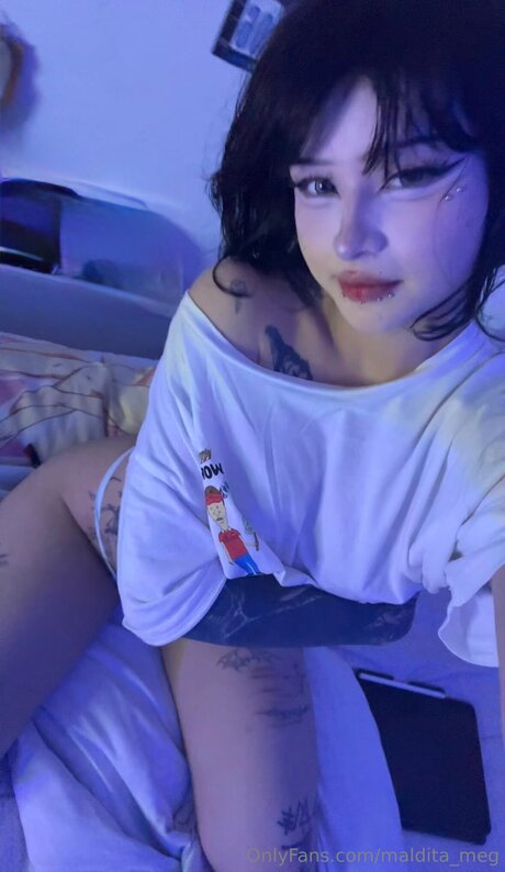 maldita meg modèle nu des photos