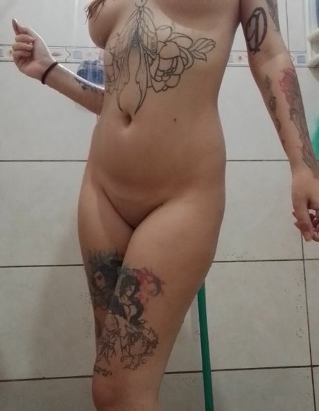 Alanyz Zillmer modèle sexy archive