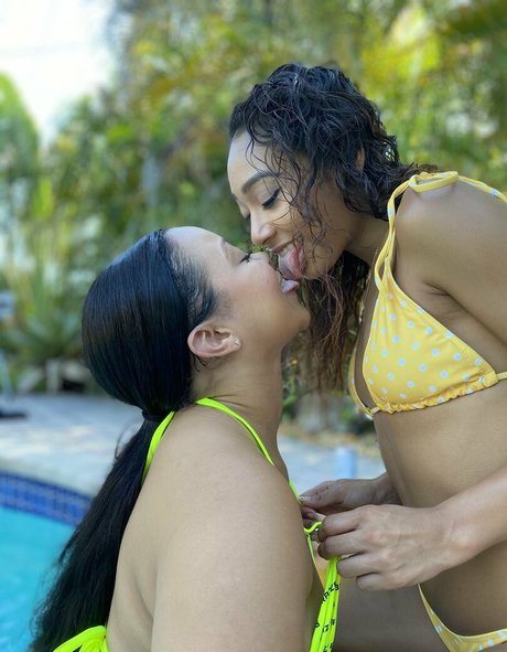 Adriana Maya star du porno hd image