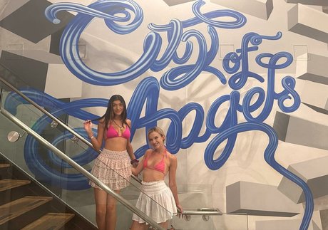 Aubry Babcock star du porno gratuite images