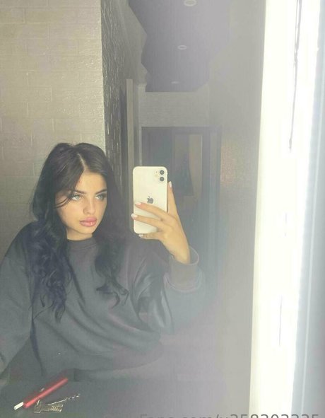 chatte parfaite onlyfans chaud en haute qualité photos