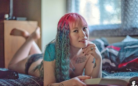 Venomousrose jolie étoile archive