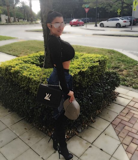 bubble butt onlyfans xxx magnifique galerie