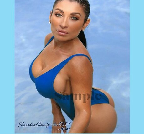 Jessica Canizales modèle exclusif photo