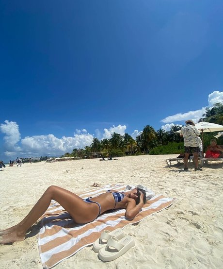 actrice onlyfans chaud joli galerie