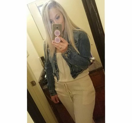 yoga sensuel onlyfans pornographique érotique galeries