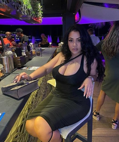 Roxsana Diaz modèle xxx photo