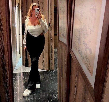 sophiahanvold étoile gratuite galeries