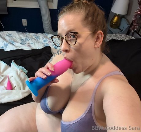 bbwgoddesssara étoile nue photo