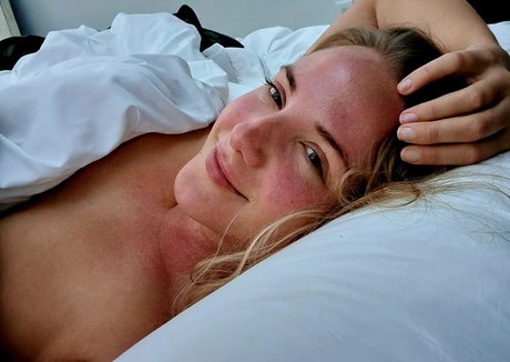 fantasysnextdoorvip actrice nue galeries