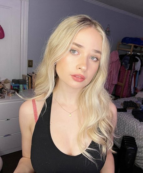 chatte parfaite onlyfans art gratuit des photos