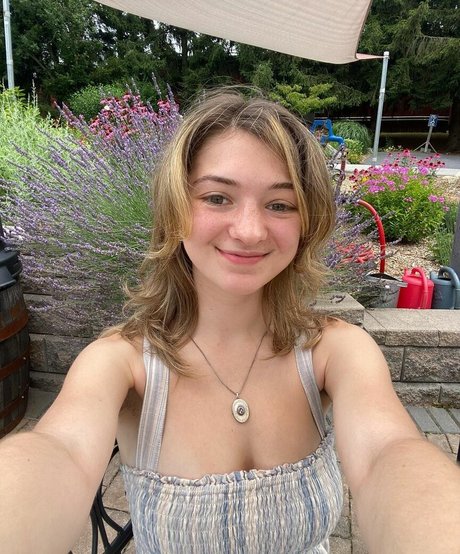 Lolwhatgod star du porno en haute qualité photo