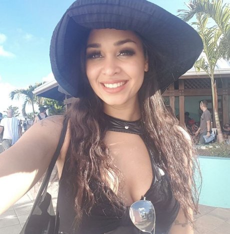 Melissa Bonny étoile de haute qualité galeries