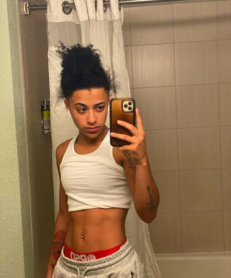 Treasure Osiria meilleure star du porno photos