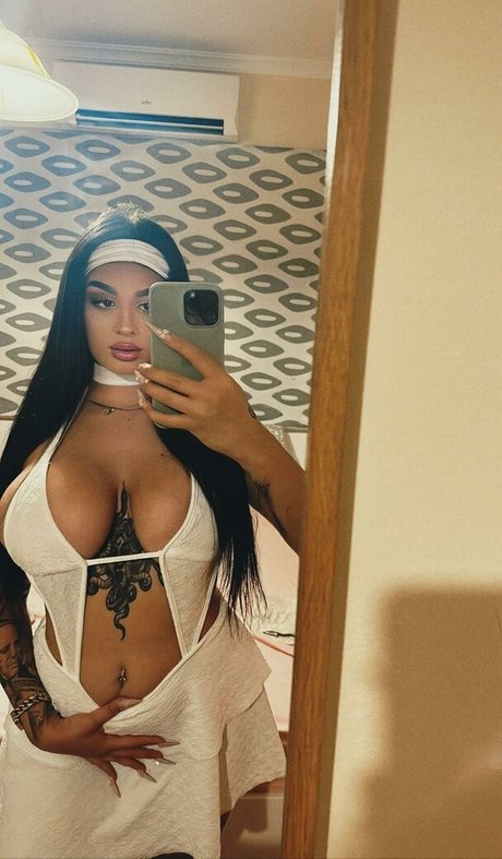 grands et plantureux onlyfans joli img