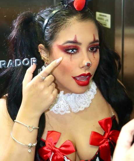 Cinthia Cruz star du porno sympa galerie