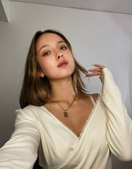 Earth s ASMR modèle xxx des photos