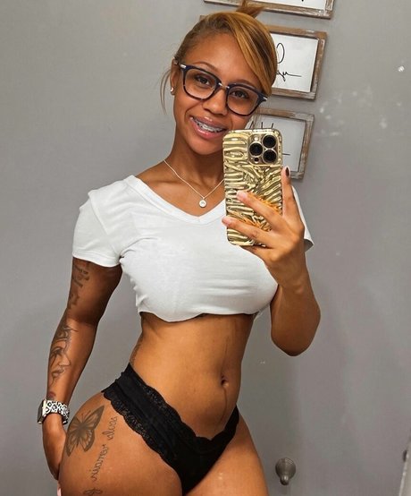 Yuno Zaza étoile magnifique photos