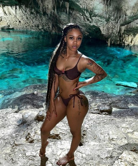 Yuno Zaza belle étoile photo