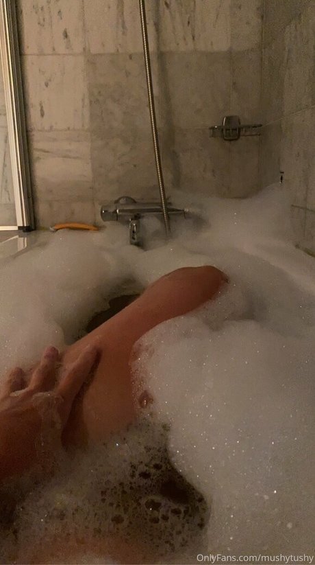 chatte penchée uniquementfans meilleure jolie galerie