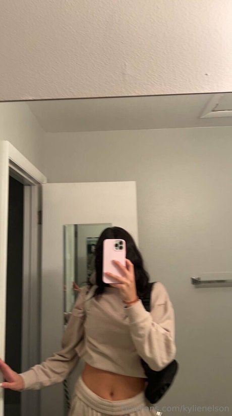 kylienelson jolie étoile img