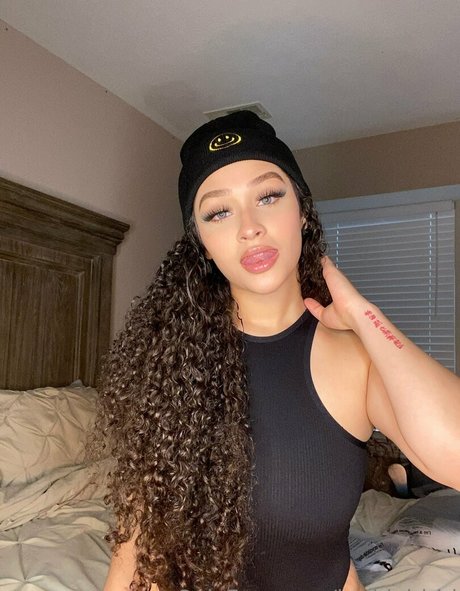 baddgirlriri star du porno sympa des photos