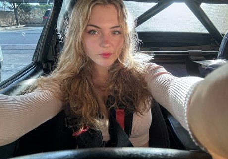 strip-tease blond uniquementfans meilleur sexe des photos