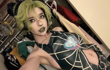 Salted fishcakes actrice érotique image