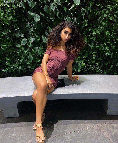 Journi Carr mannequin archive