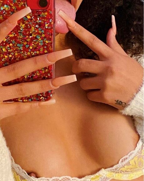 Journi Carr star érotique img