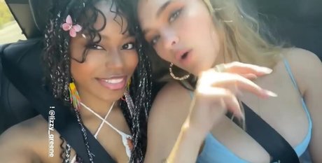 Lizzy Greene modèle hd galeries